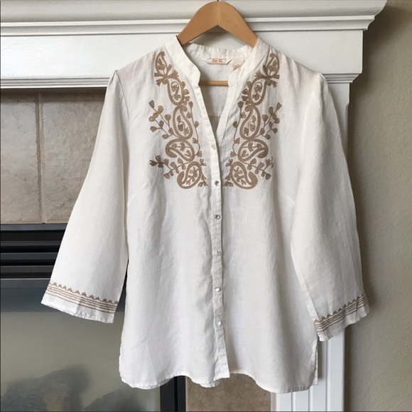 Zoe D. Linen Floral Embroidered Button Blouse - Picture 13 of 13